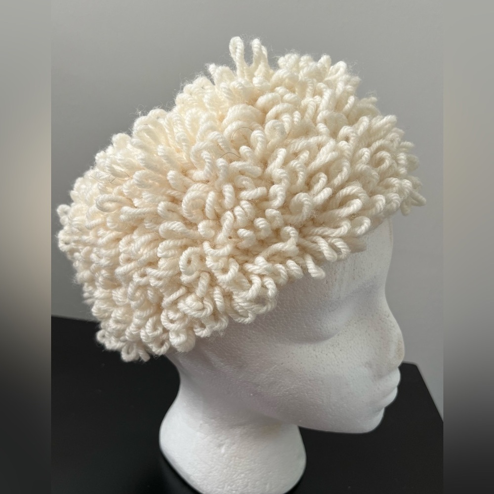 Cream hand knit hat
